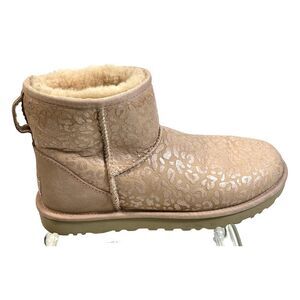 Ugg Classic Mini Snow Leopard Boot Size 8 Pink Metallic Glitter Ankle